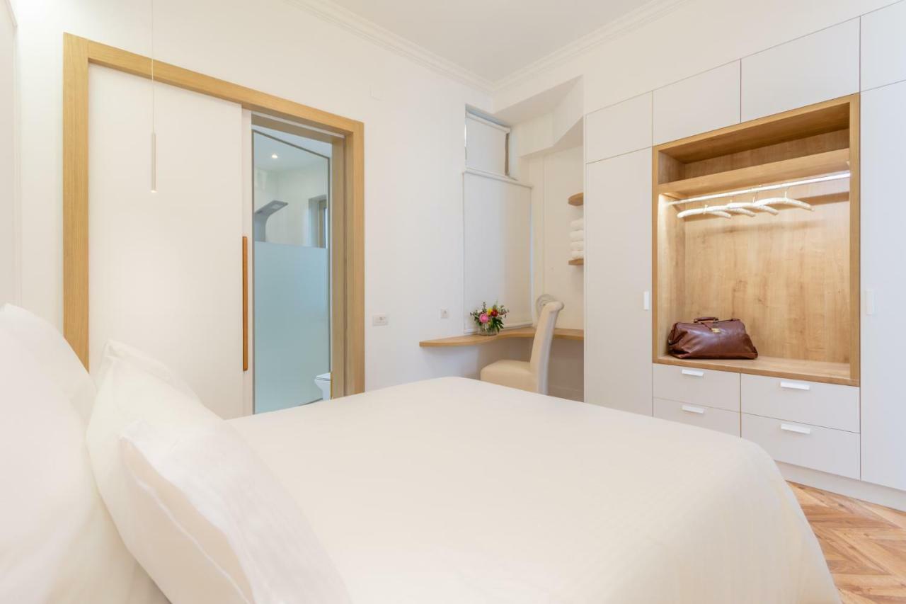 Chandakos 8 Design Apts
