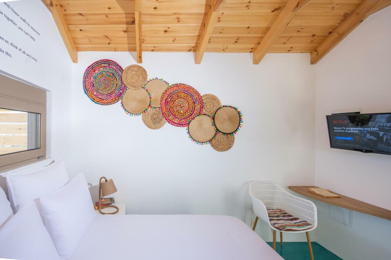 Chandakos 8 Design Apts Appartement