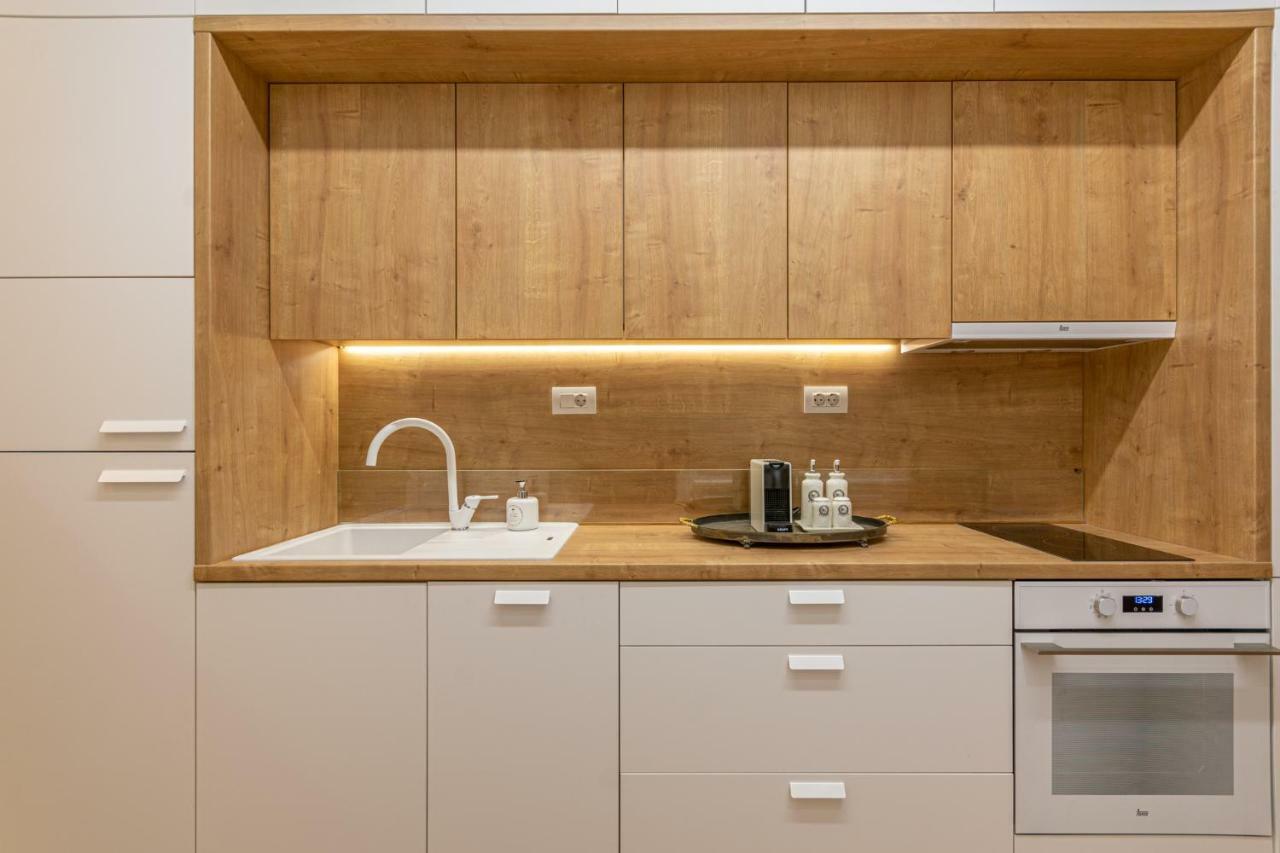 Chandakos 8 Design Apts Apartment *